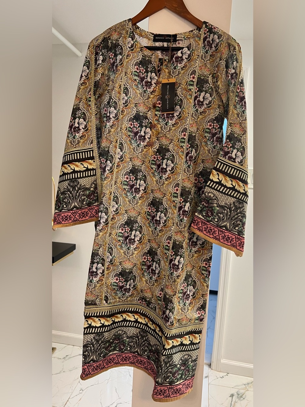 Pakistani three pieces printed dress.Summer fabric.Size XL